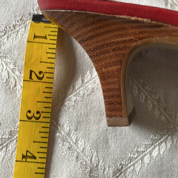 White MT red heel sandal, like new, size 9 - Picture 7 of 10